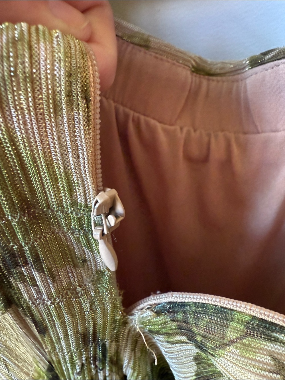 DRESS THE POPULATION Green Metallic Mirabella Cutout Evening Gown Floral S FLAW - Picture 9 of 9